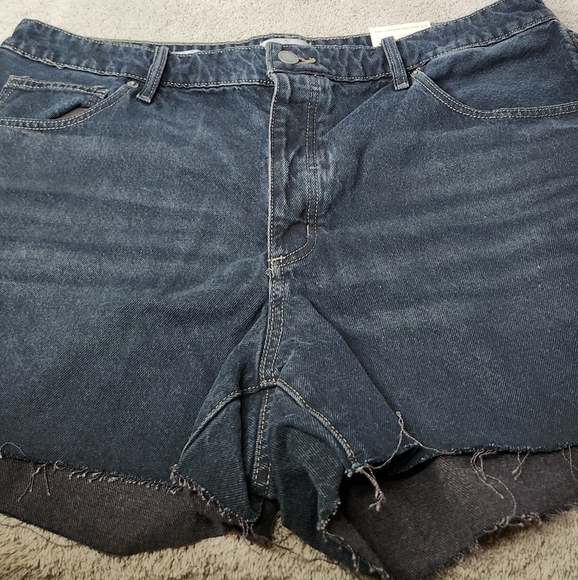 Women's Mid-Rise 90's Baggy Jean Shorts - Universal Thread Black Wash 17 - Picture 16 of 16